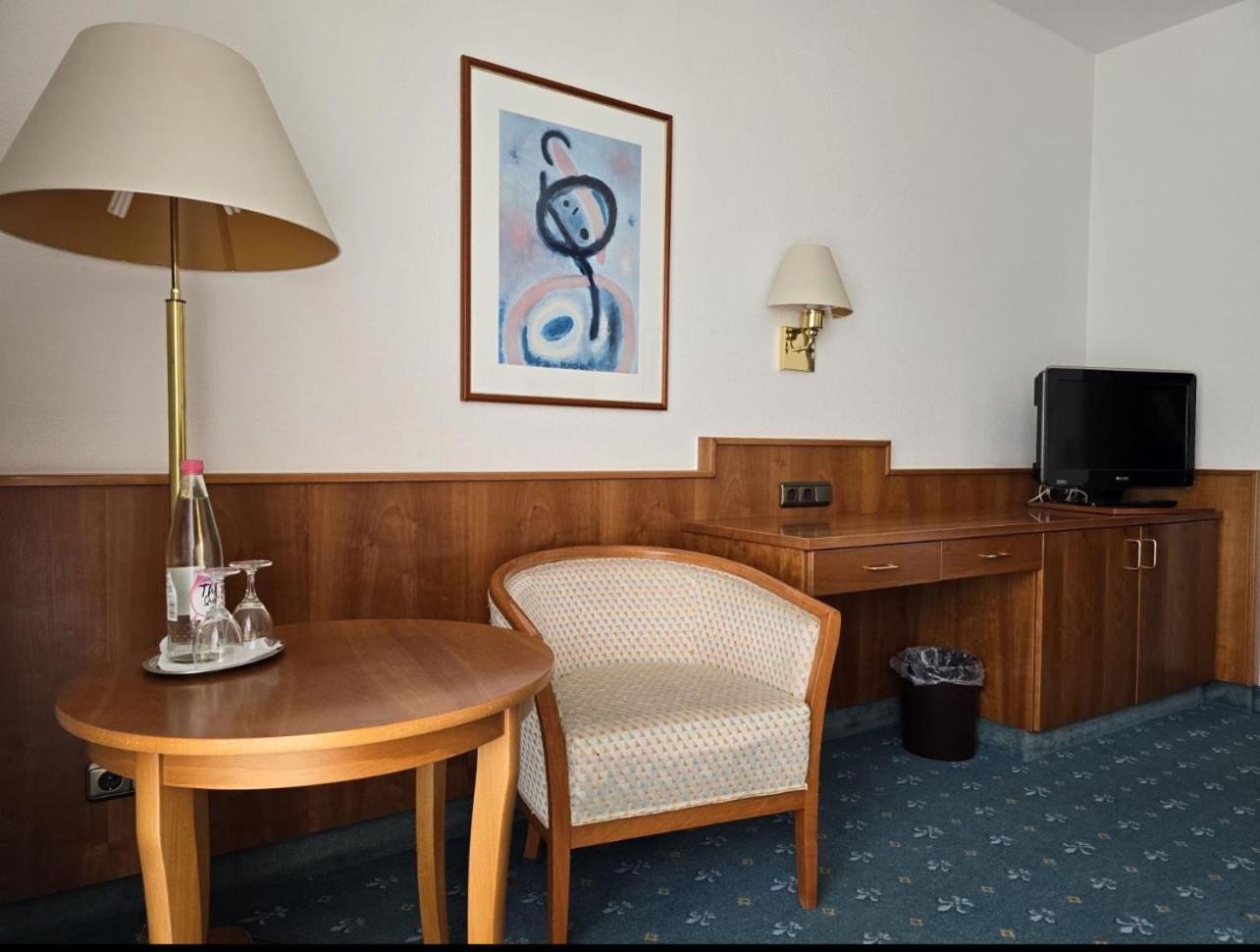 Pension De Lux Königsbrunn Exteriér fotografie